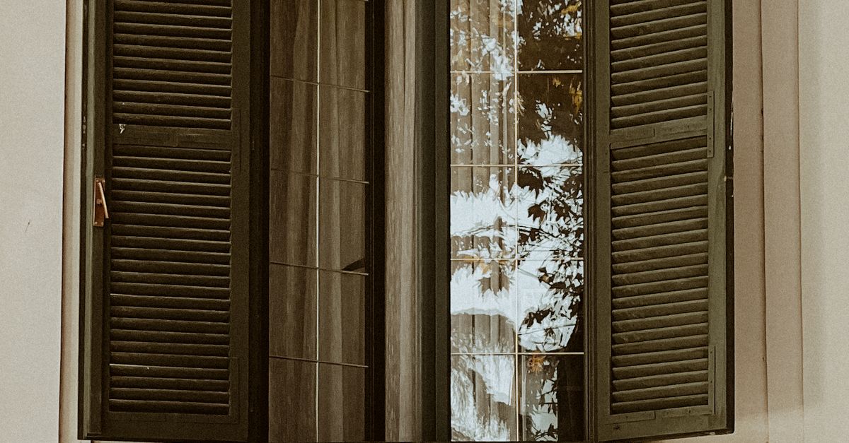 Energy Savings: The Impact of Plantation Shutters on Home Temperature Control