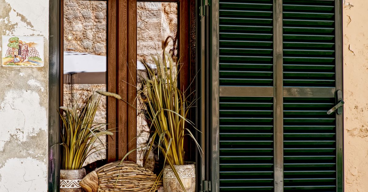 The Longevity of Aluminium Plantation Shutters in Gold Coast Weather