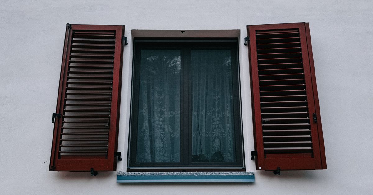 Understanding the Different Finishes for Timber Plantation Shutters